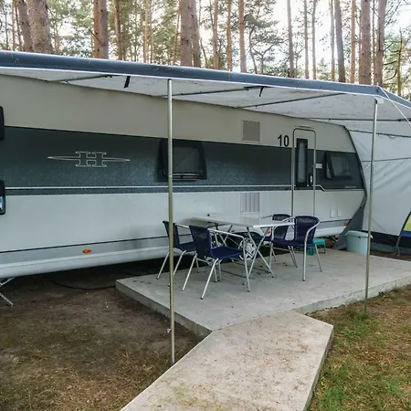 Urlaub Im Wohnwagen Mitten Im Wald Lutow Buitenkant foto