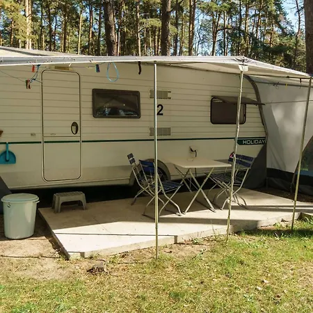 Urlaub Im Wohnwagen Mitten Im Wald Lutow Buitenkant foto
